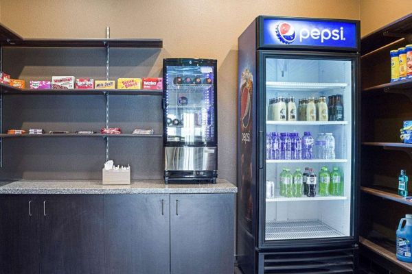 Quality Inn & Suites Minot
